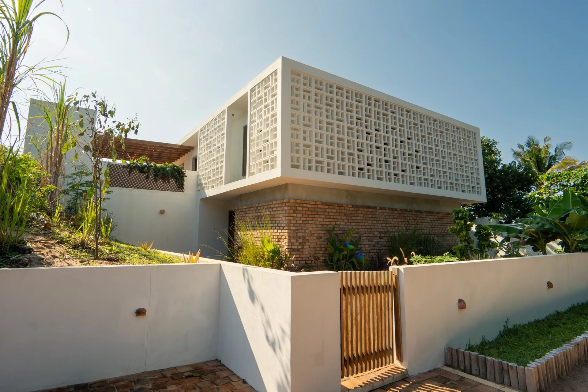 Duna Sonambula Main Villa